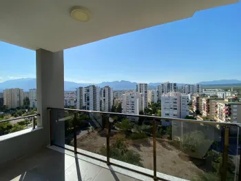 Antalya Konyaaltı'nın Prestijli Bölgesinde Geniş Daire Satışta
